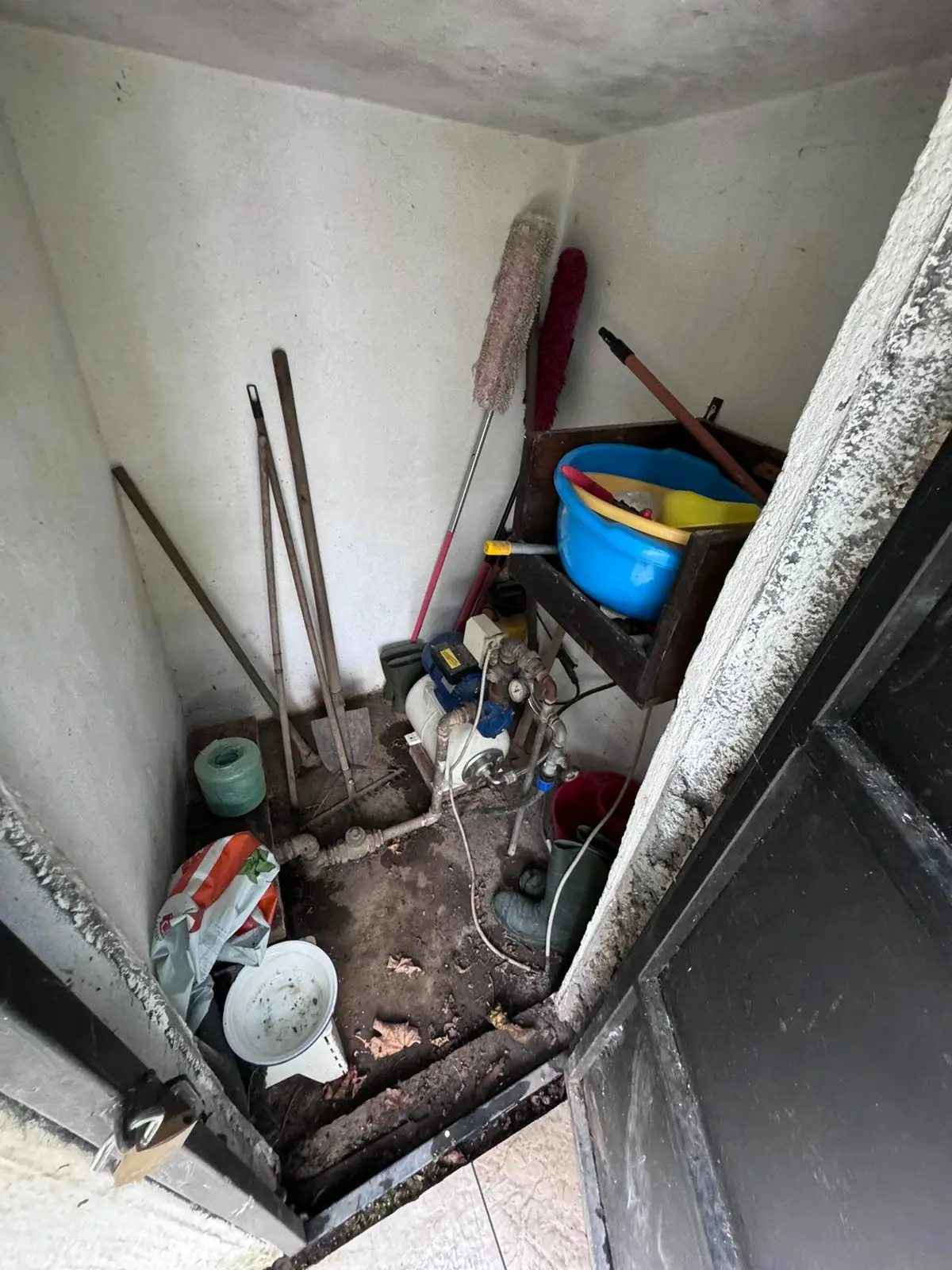 Efficient storage closet in Ulcinj Montenegro real estate, ideal for investors. Exclusive on immorenta.me by ekosphere doo.