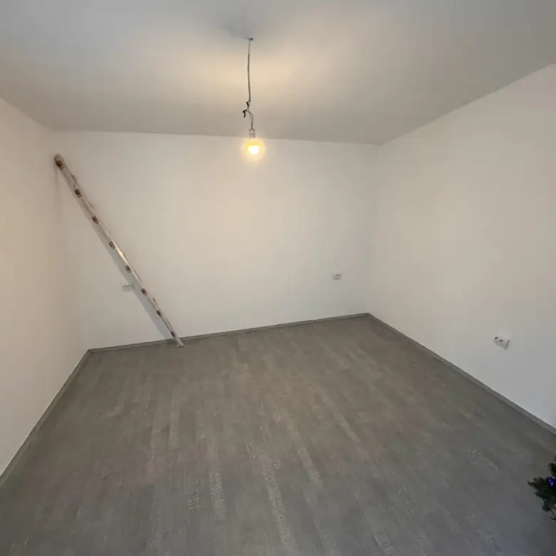 Spacious, bright room in Ulcinj, Montenegro&mdash;perfect investment. Exclusive listing on immorenta.me by Ekosphere doo.