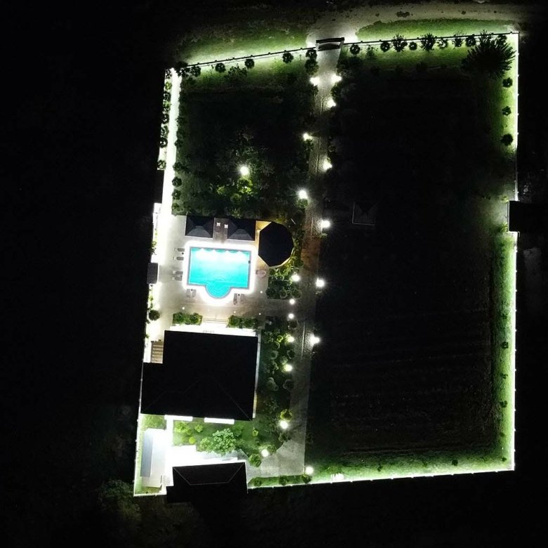 Premium illuminated estate in Ulcinj, Montenegro&mdash;house, pool, landscaped grounds. Exclusive on immorenta.me by Ekosphere doo.