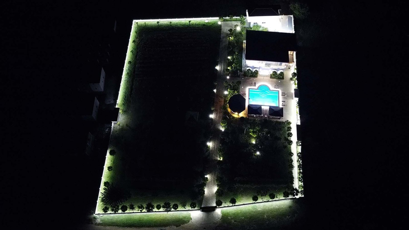 Stunning Ulcinj property&mdash;bright modern home, lit pool, manicured gardens; exclusive at immorenta.me by ekosphere doo.