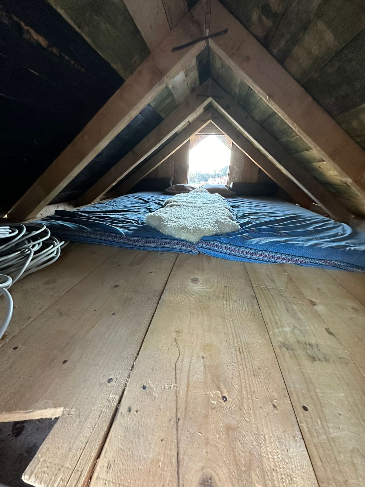 Charming attic in Ulcinj with wood floors, beams, bright window&mdash;ideal Montenegro real estate by Ekosphere doo at immorenta.me.