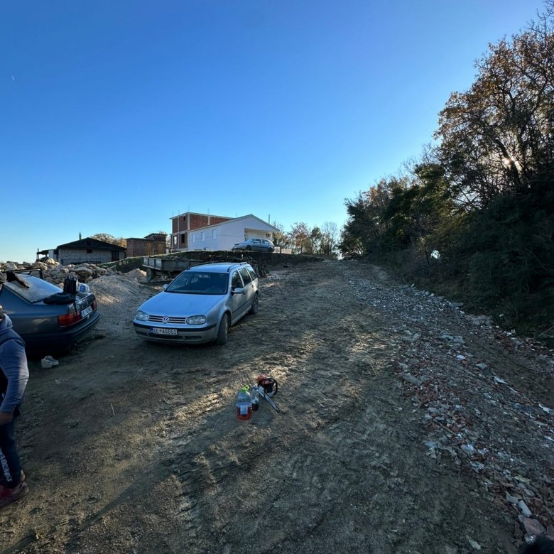 Prime Ulcinj real estate: land with access, stunning views, ideal for investment. Listed by immorenta.me, ekosphere doo.