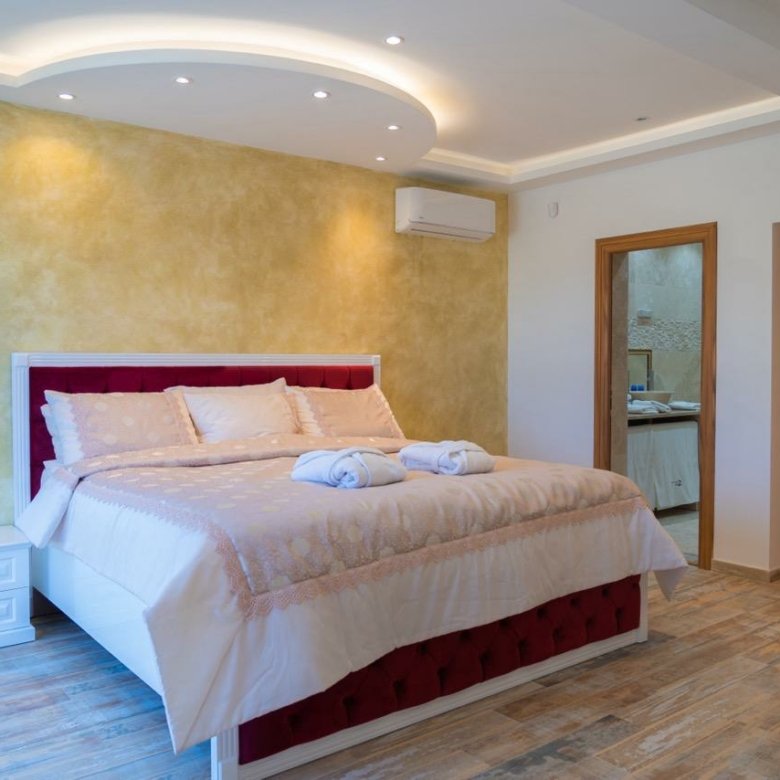 Experience luxurious living in Ulcinj, Montenegro&mdash;modern bedroom with premium finishes, ideal for investment. immorenta.me by ekosphere doo.