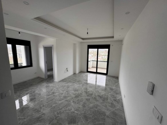 Entdecken Sie ein ger&auml;umiges, modernes Ulcinj-Apartment mit Marmorb&ouml;den und Balkonblick - exklusiv auf immorenta.me von Ekosphere Doo.