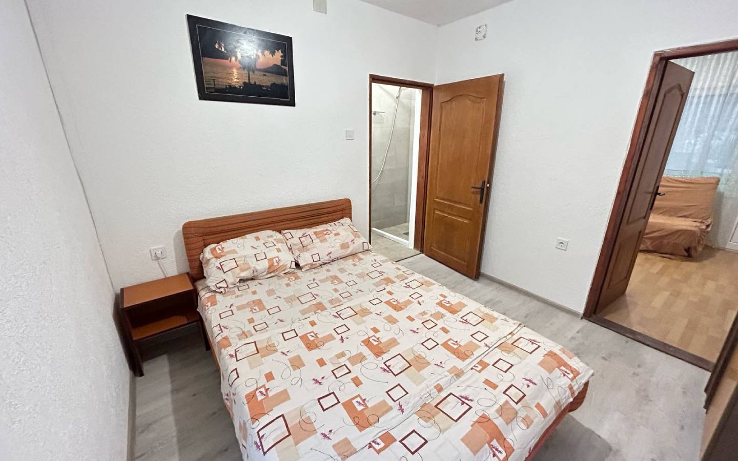 Modern small bedroom in Ekosphere, Ulcinj&mdash;double bed, stylish d&eacute;cor, ensuite access. Top Montenegro property at immorenta.me.