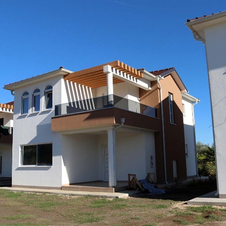 Discover two stunning modern Adana Villas in Ulcinj, Montenegro&mdash;ideal for investment. Exclusive on immorenta.me by ekosphere doo.