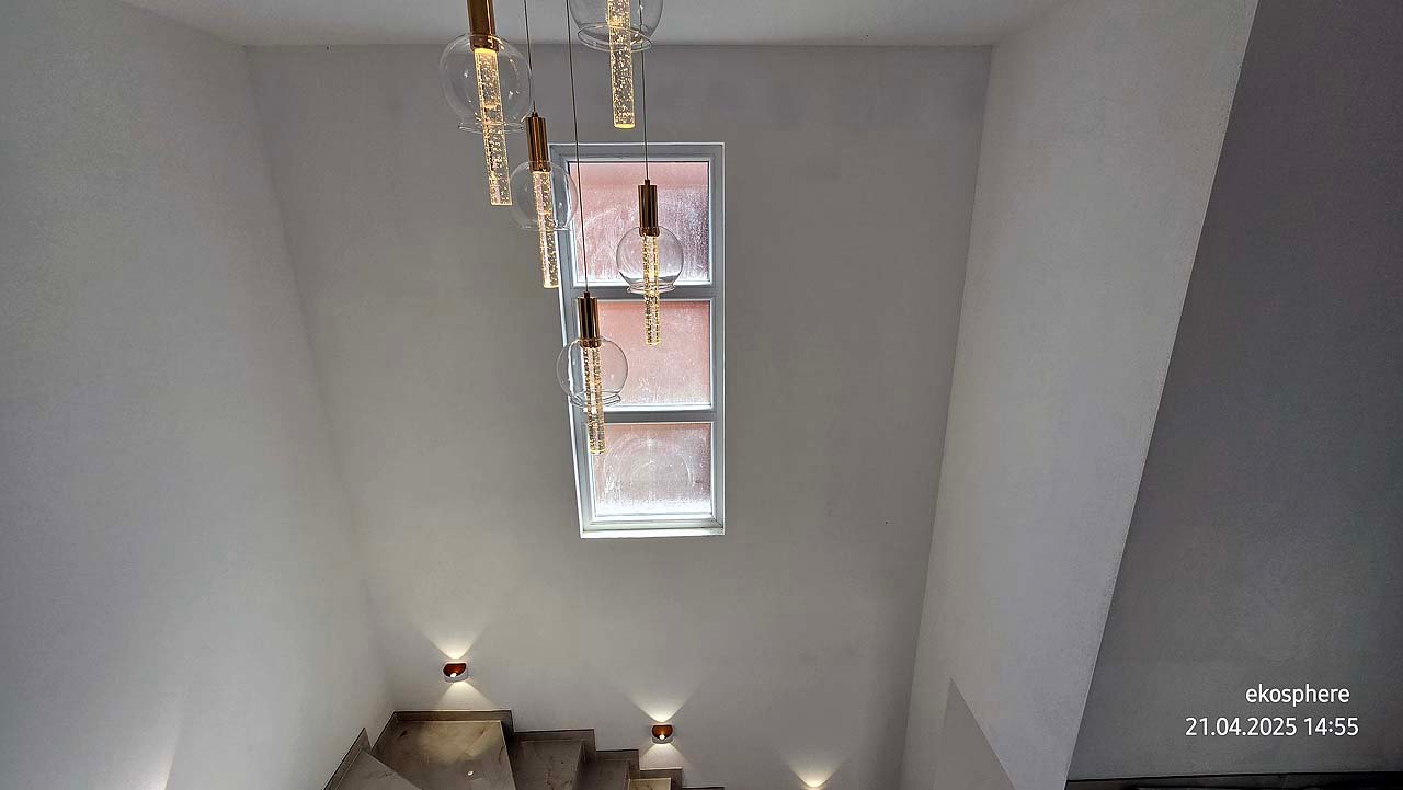 Stylish modern staircase in Ulcinj property with frosted glass, designer lights&mdash;investment via immorenta.me by ekosphere doo.