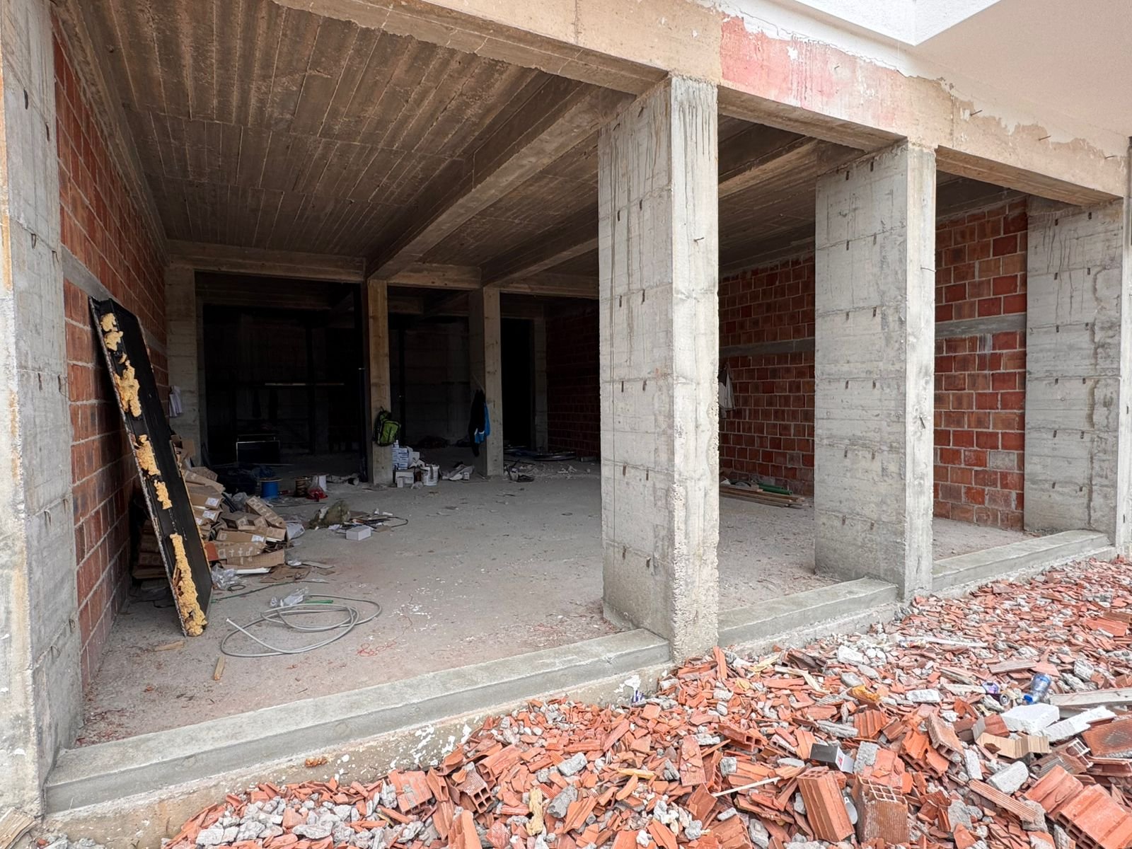 Prime investment opportunity: unfinished property in Ulcinj, Montenegro&mdash;ideal for custom development. Listed on immorenta.me by ekosphere doo.