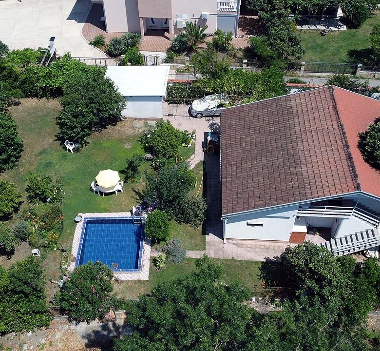 Premium Ulcinj villa for sale: red roof, lush gardens, pool, guest buildings&mdash;immorenta.me by Ekosphere doo. Invest in Montenegro!.
