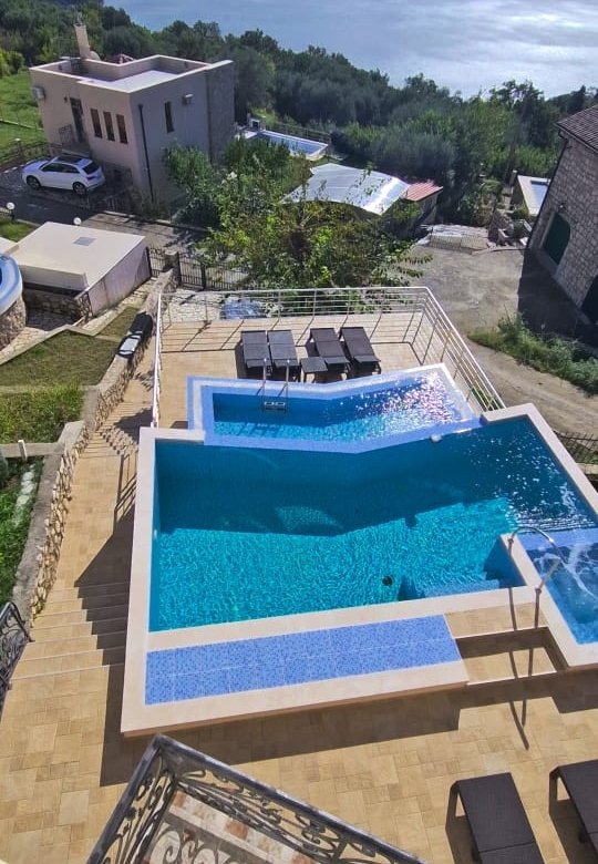 Luxury Ulcinj Montenegro property with multi-level pool, sea views, and prime investment appeal&mdash;exclusive by Ekosphere on immorenta.me.