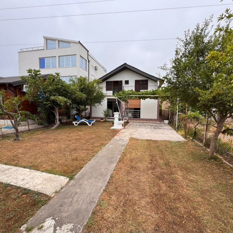 Stunning Ulcinj property: two-story modern home, lush garden, prime location&mdash;exclusive from immorenta.me by Ekosphere doo.