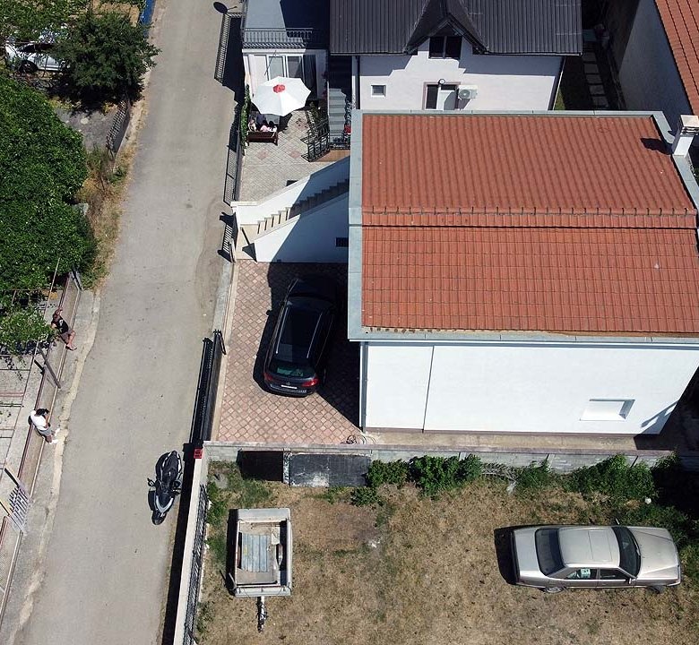 Prime Ulcinj real estate: homes with red-tiled roofs, patios, and private parking&acirc;exclusive listings on immorenta.me by ekosphere doo.