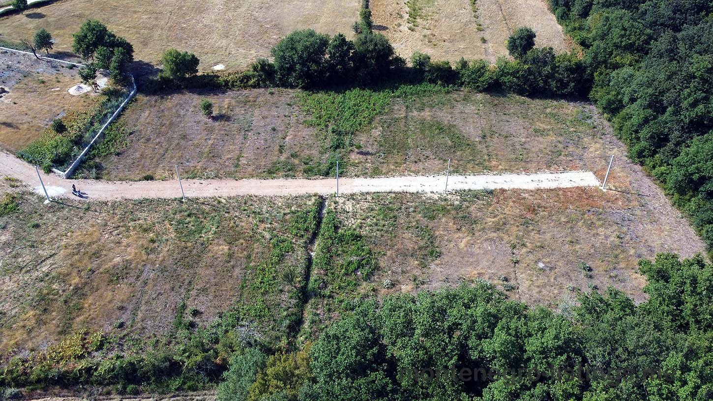 Prime investment land in Ulcinj, Montenegro&mdash;spacious plots with access road, near properties. Listed by immorenta.me (ekosphere doo).