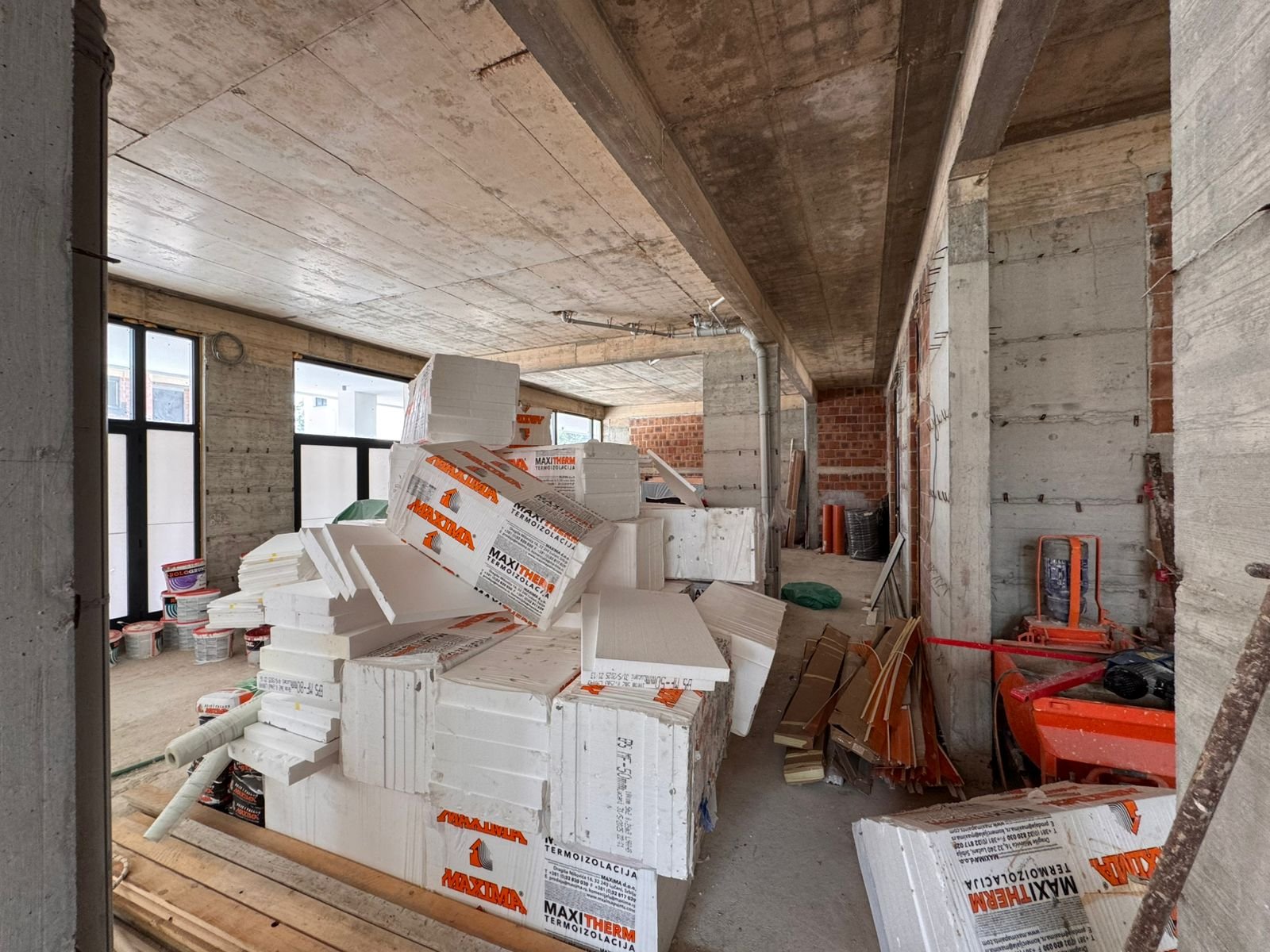 Prime Ulcinj real estate under construction, large windows and quality materials&mdash;an Ekosphere doo project via immorenta.me.