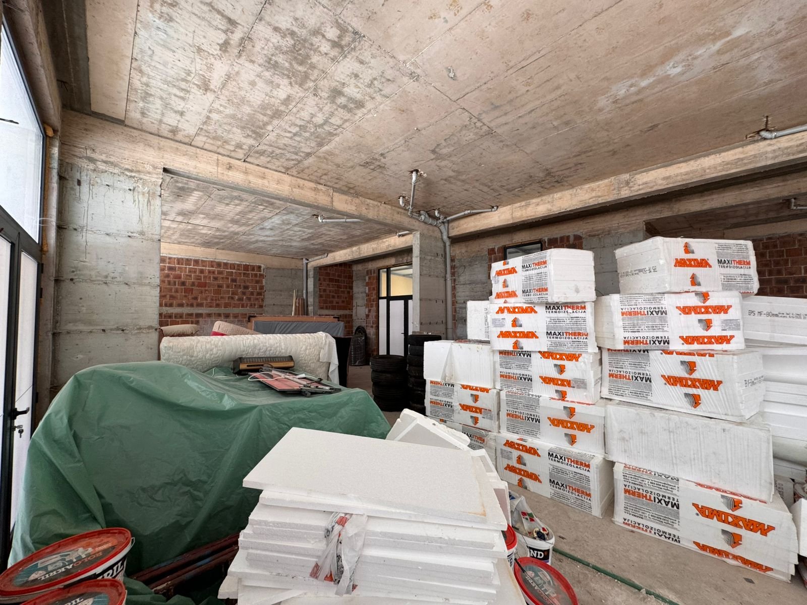 Modern Ulcinj property under construction with top-tier materials, ideal for investors&mdash;discover more at immorenta.me by ekosphere doo.