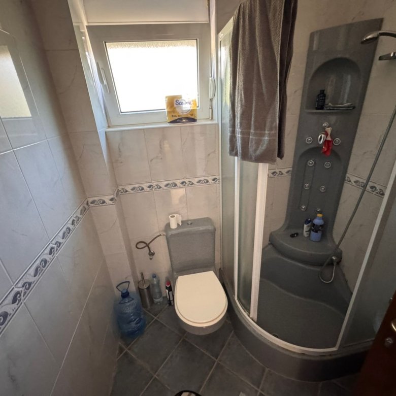 Modern, well-equipped small bathroom in Ulcinj, ideal for investment. Featured on immorenta.me by ekosphere doo.