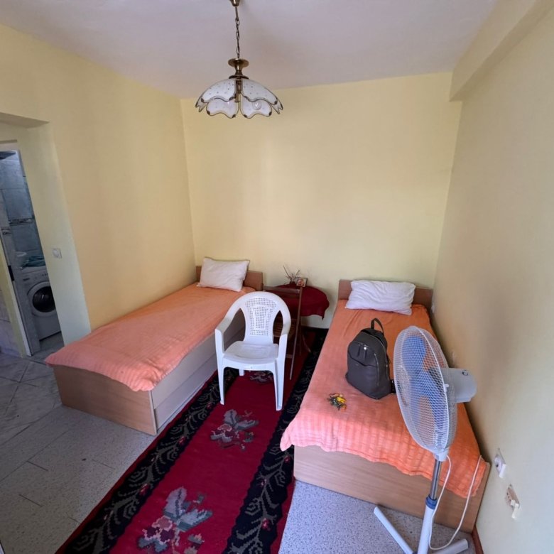 Bright, cozy twin-bed room in Ulcinj with ensuite, ideal for rentals or investment. Listing by ekosphere doo at immorenta.me.