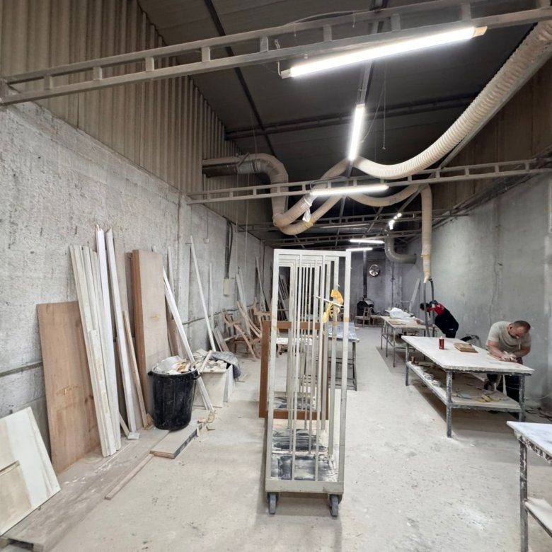 Spacious Ulcinj workshop with durable concrete structure, ample lighting, workstations&mdash;prime investment listed by immorenta.me.