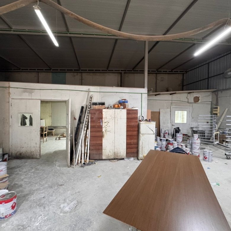 Spacious Ulcinj workshop with high ceilings, storage, and natural light&mdash;prime real estate investment by ekosphere doo at immorenta.me.