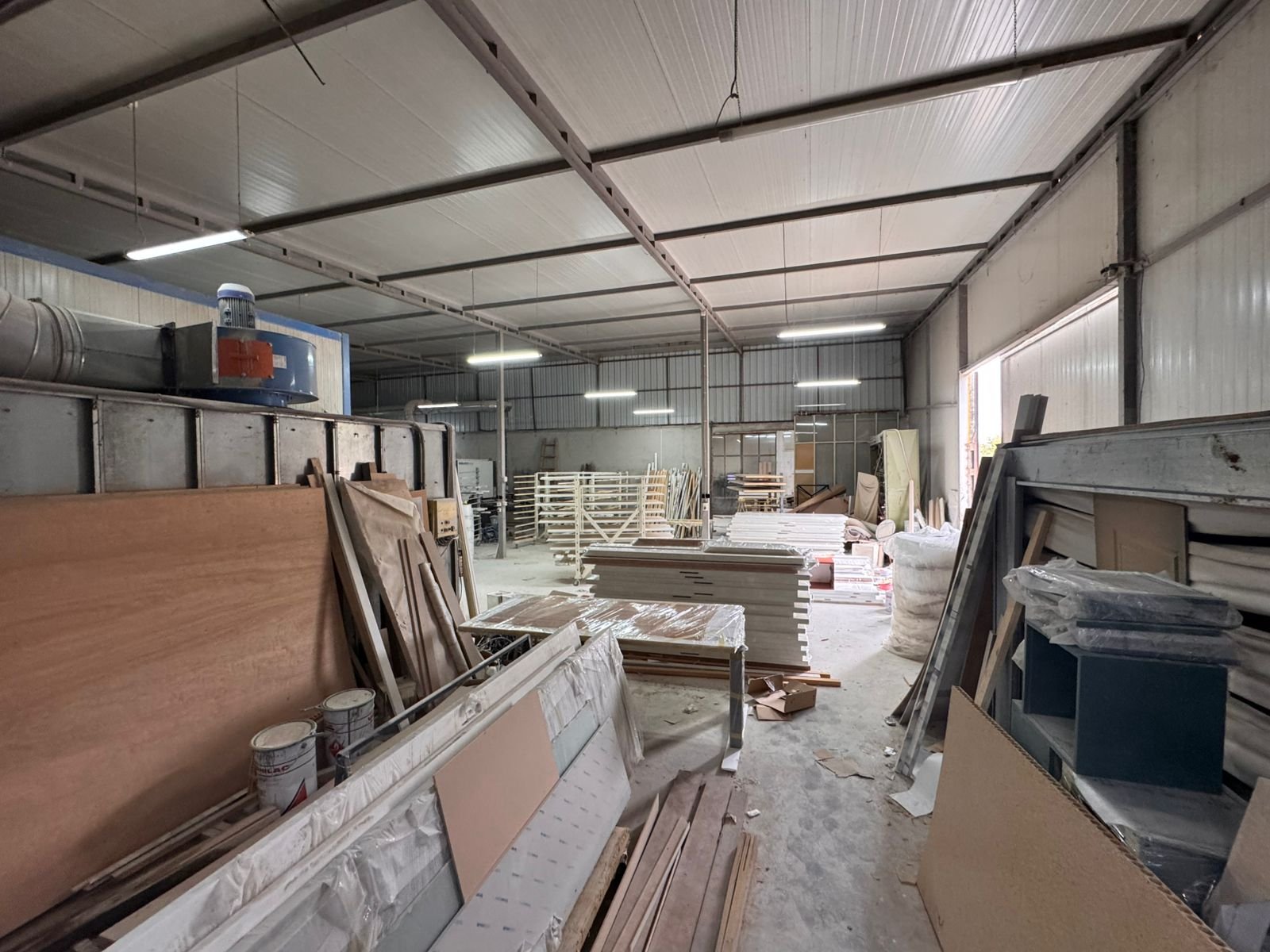 Premium industrial workshop for sale in Ulcinj, Montenegro. Spacious, bright, high ceilings&mdash;ideal investment via immorenta.me by ekosphere doo.