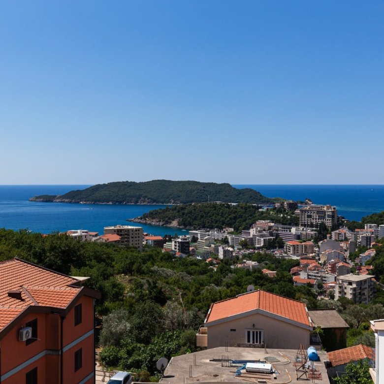 Premium Ulcinj real estate: red-roofed homes, lush hills, and Adriatic views&mdash;exclusive from immorenta.me by ekosphere doo.