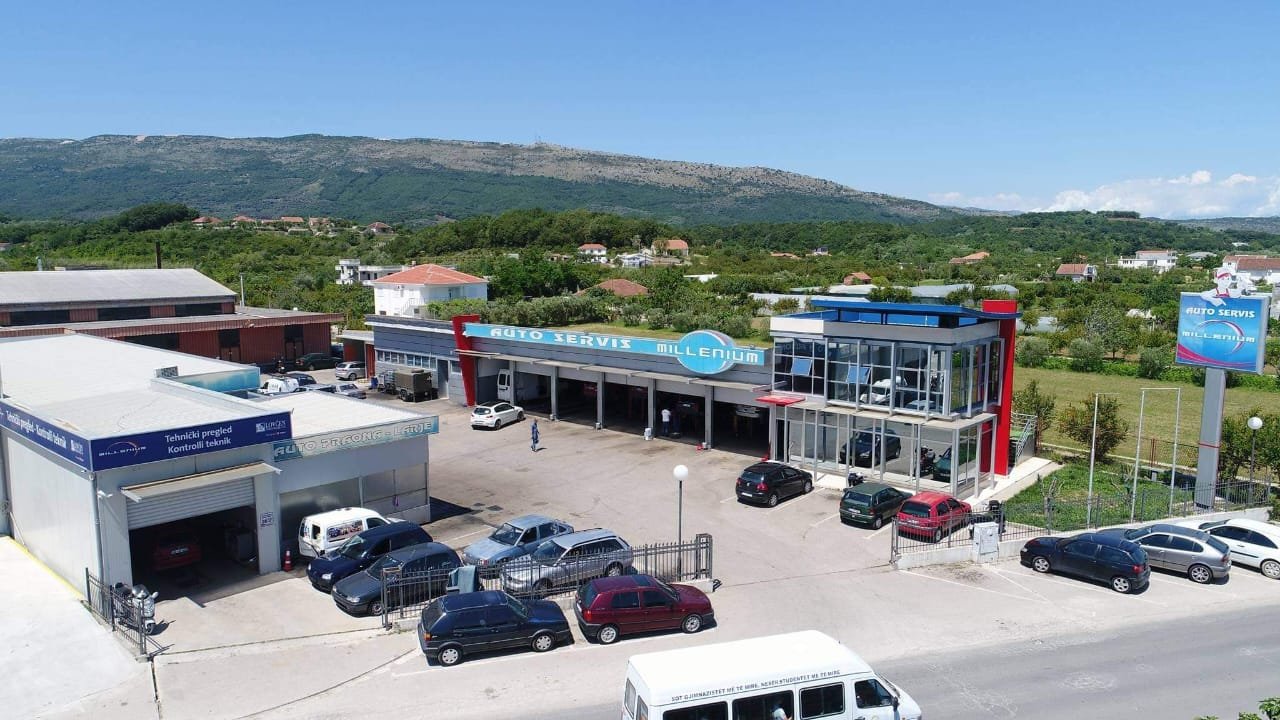 Prime Ulcinj commercial property: auto service center with modern facilities, ample parking, scenic hills&mdash;exclusive on immorenta.me.