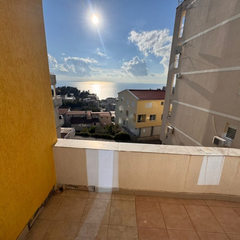 Modern tiled balcony with sea view in Ulcinj, Montenegro&mdash;perfect investment. Listed on immorenta.me by ekosphere doo.